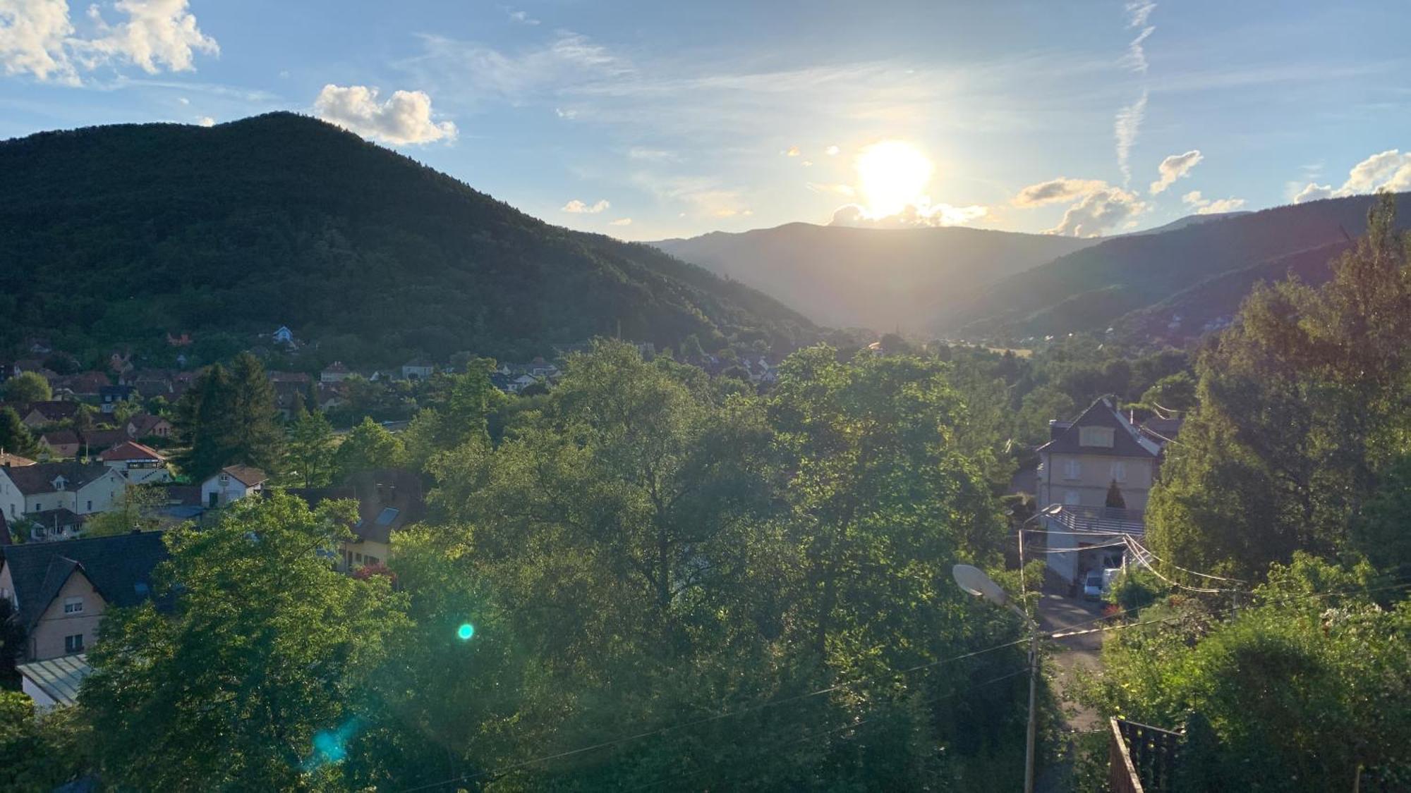 Au Reposoir - Vue Sur La Montagne Apartment Buhl Luaran gambar